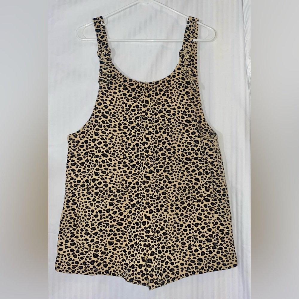 * SOLD ON M * 100% Cotton Leopard Print Adjustable Short Overalls Size Medium - Picture 1 of 7